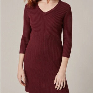 AMOUR VERT Mila Sweater Dress